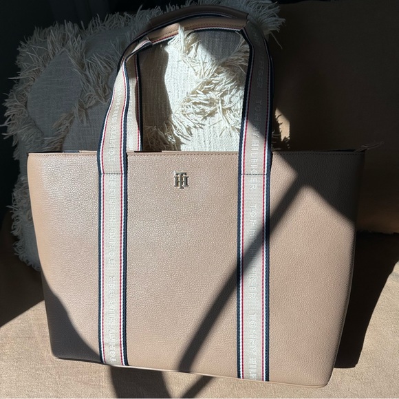 TOMMY HILFIGER | Tote Bag - Picture 2 of 16